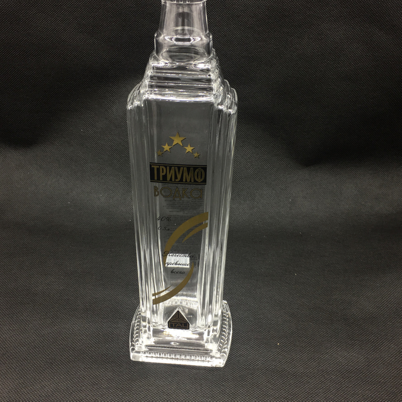 Botellas de vodka de vidrio de forma cuadrada de 500 ml con diseños personalizados