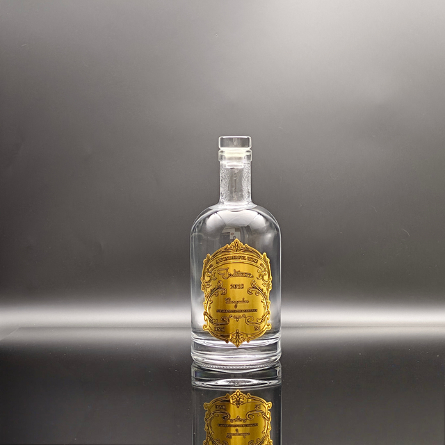 Botellas de vidrio de vodka personalizadas con decoración premium